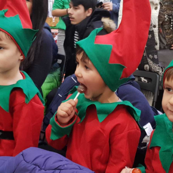 Petrecere organizată de copiii din Sectorul 6 în cinstea lui Moş Crăciun